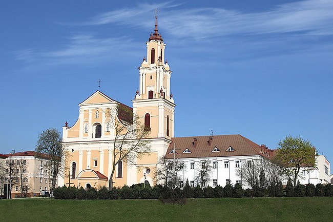 Гродненский костел Обретения Святого Креста и монастырь Бернандинцев